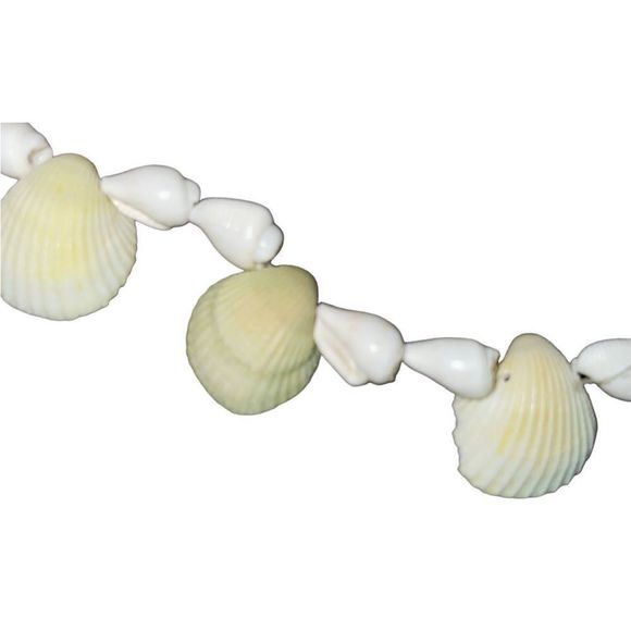 Maui Shell Island Necklace - Picture 2 of 11